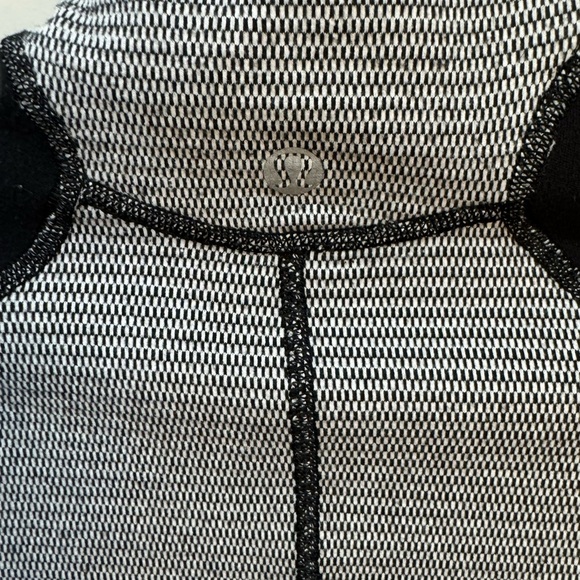 Lululemon Run U Turn Reversible Mini Check Pique Black White Size 8 - Picture 12 of 12